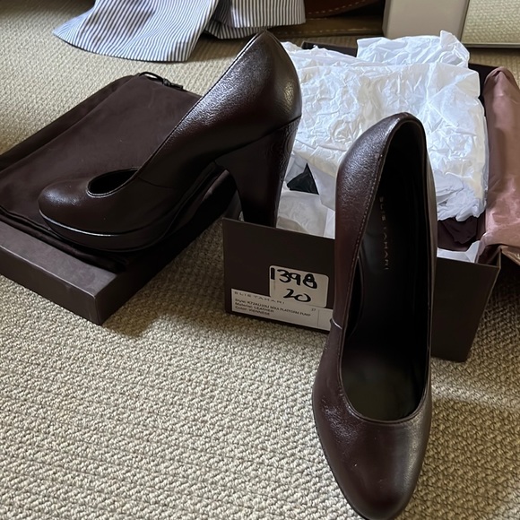 Ellie Tahiri Pumps - Picture 1 of 6